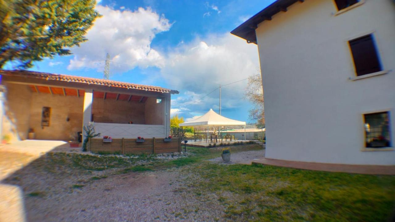 Agriturismo Colombare Teboi Лацизе Екстер'єр фото